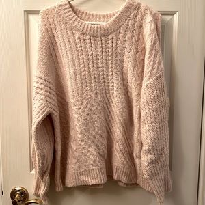 Old Navy Women’s Cable Knit Pull Over Sweater